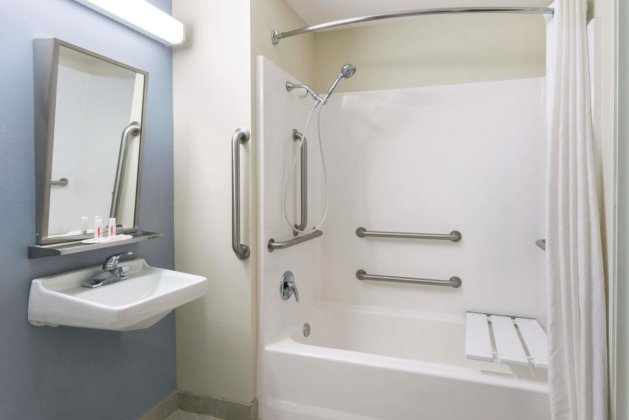 Hotel Microtel And Airport Baton Rouge