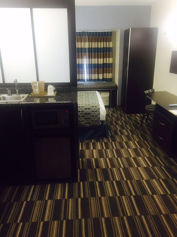 Microtel And Airport Hotel 3*