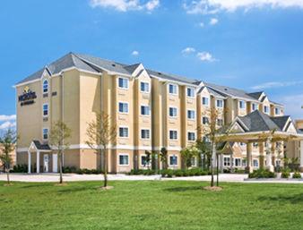 Hotel Microtel And Airport 3*